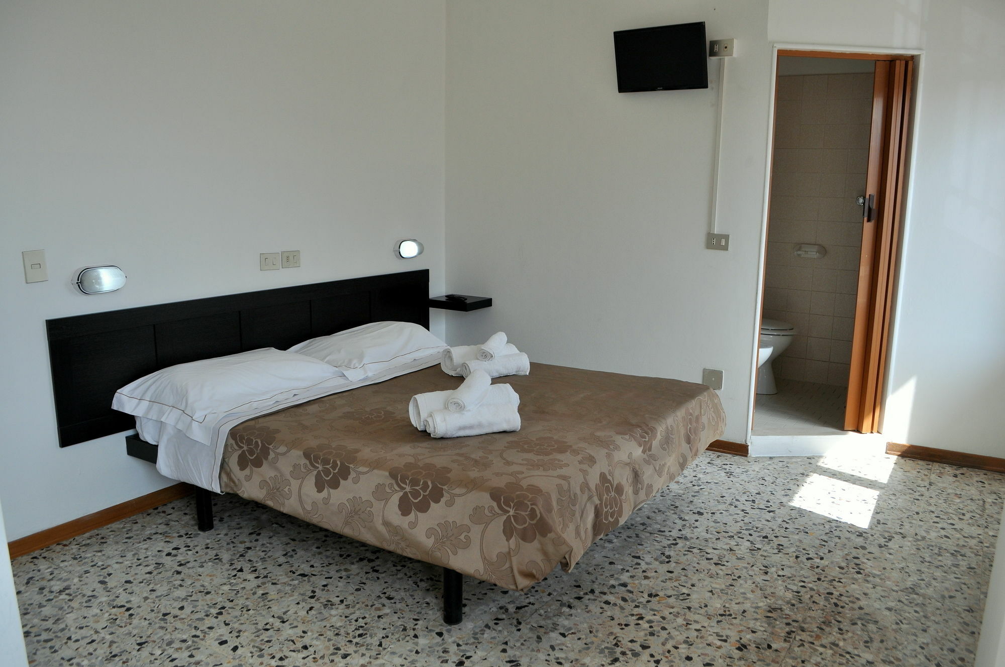 Hotel Urano Cattolica Exterior photo