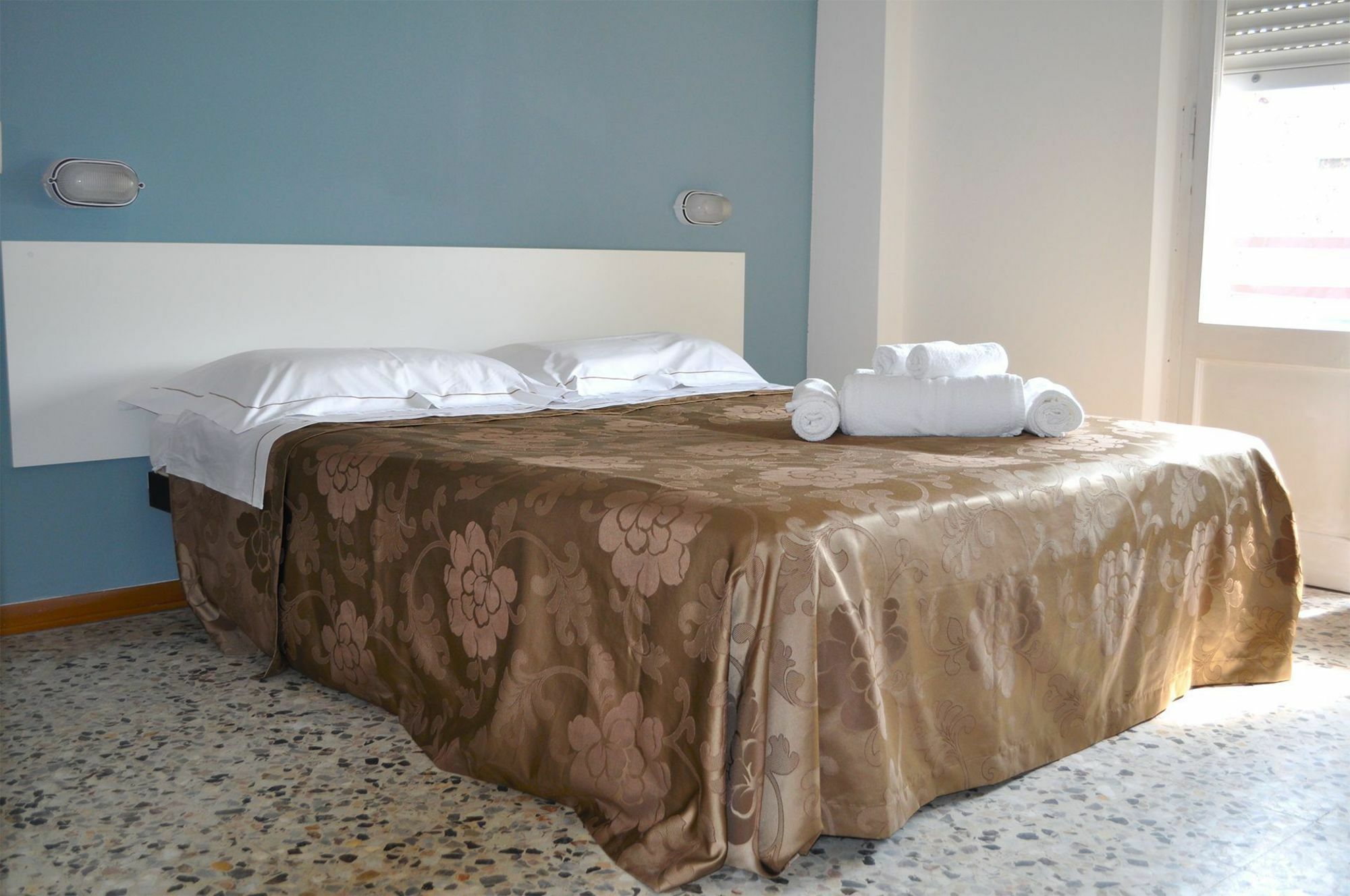Hotel Urano Cattolica Exterior photo
